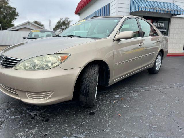 TOYOTA CAMRY - Thumbnail 3