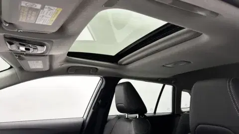 Toyota Corolla Cross Xle - Thumbnail 6