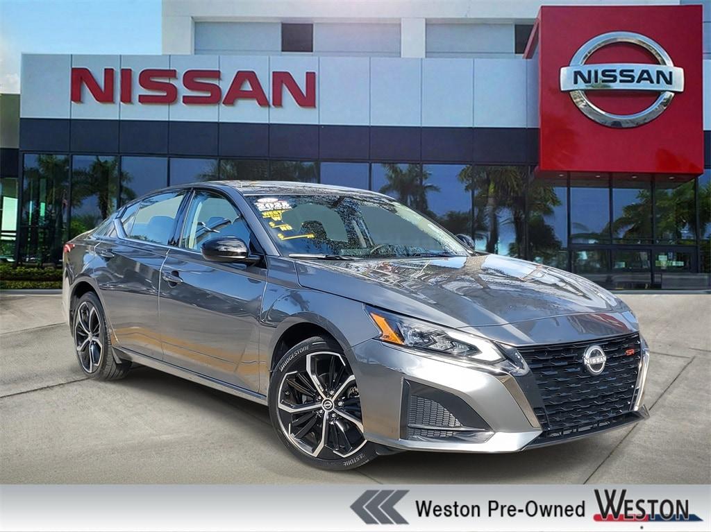 Nissan Altima - View 1