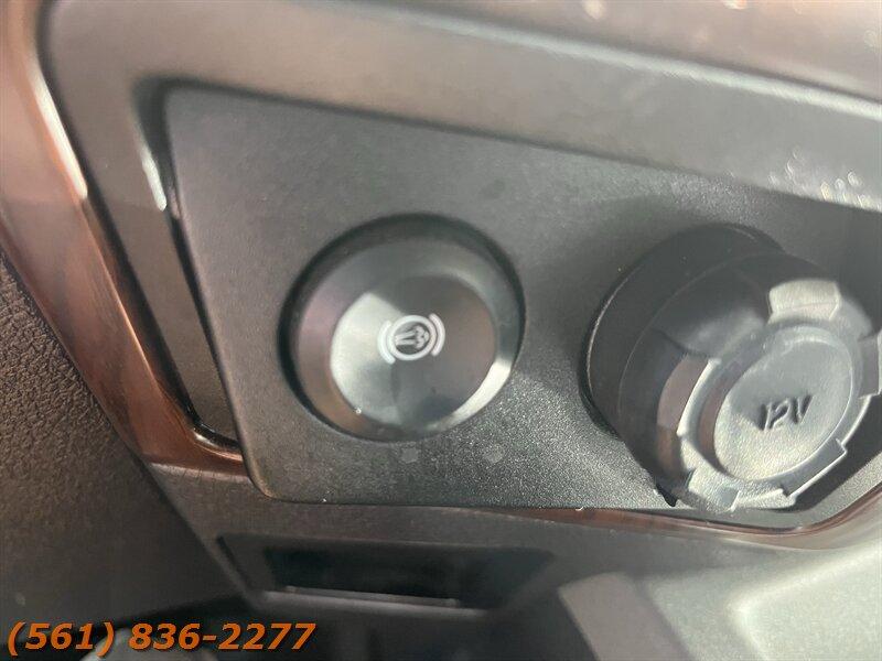 Ford F-250 Super Duty King Ranch - Thumbnail 20