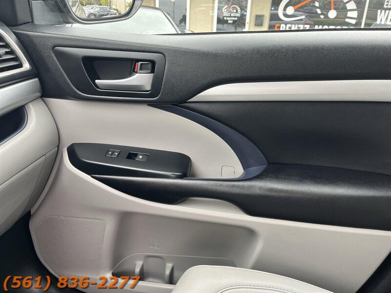 Toyota Highlander Hybrid Xle - Thumbnail 15