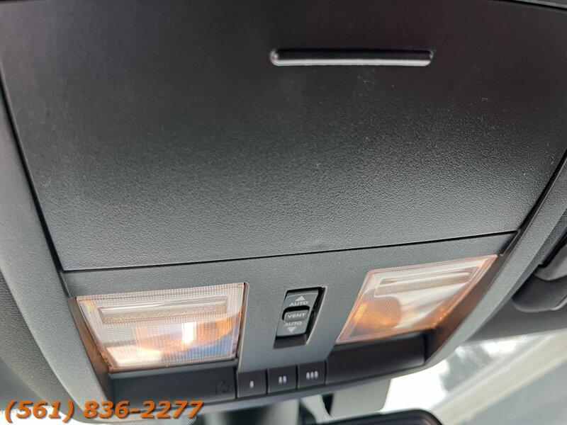 Dodge Challenger Srt Hellcat - Thumbnail 13