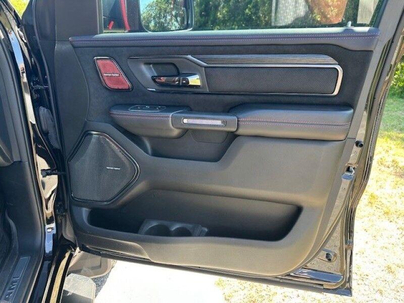 Dodge RAM 1500 - Thumbnail 13