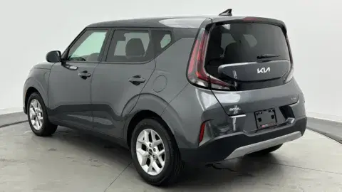 Kia Soul Lx - Thumbnail 5