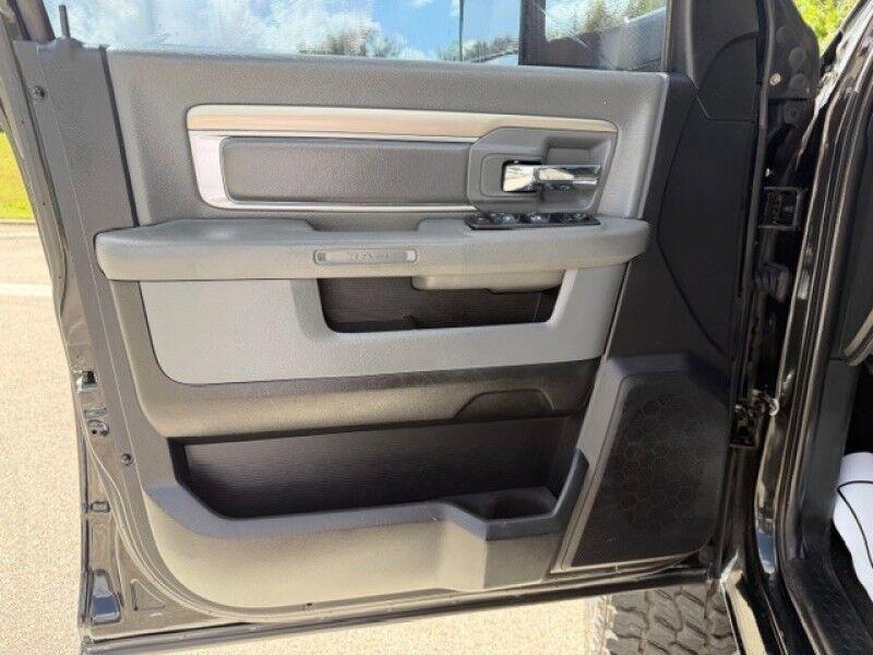 Dodge RAM 2500 - Thumbnail 10