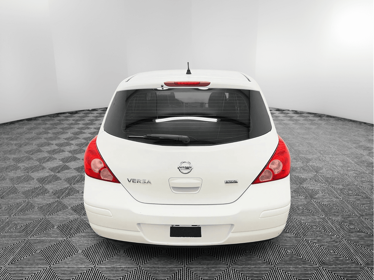 Nissan Versa S - Thumbnail 6