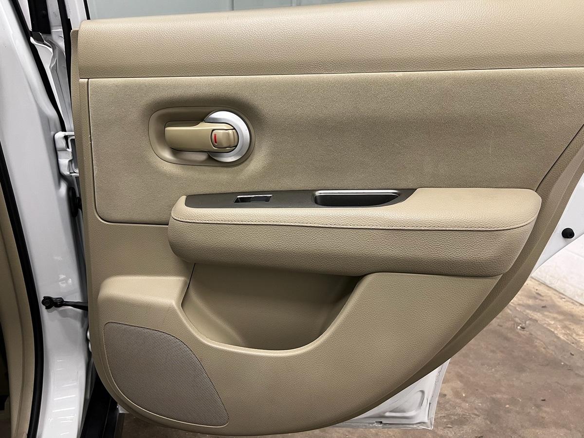 Nissan Versa S - Thumbnail 16