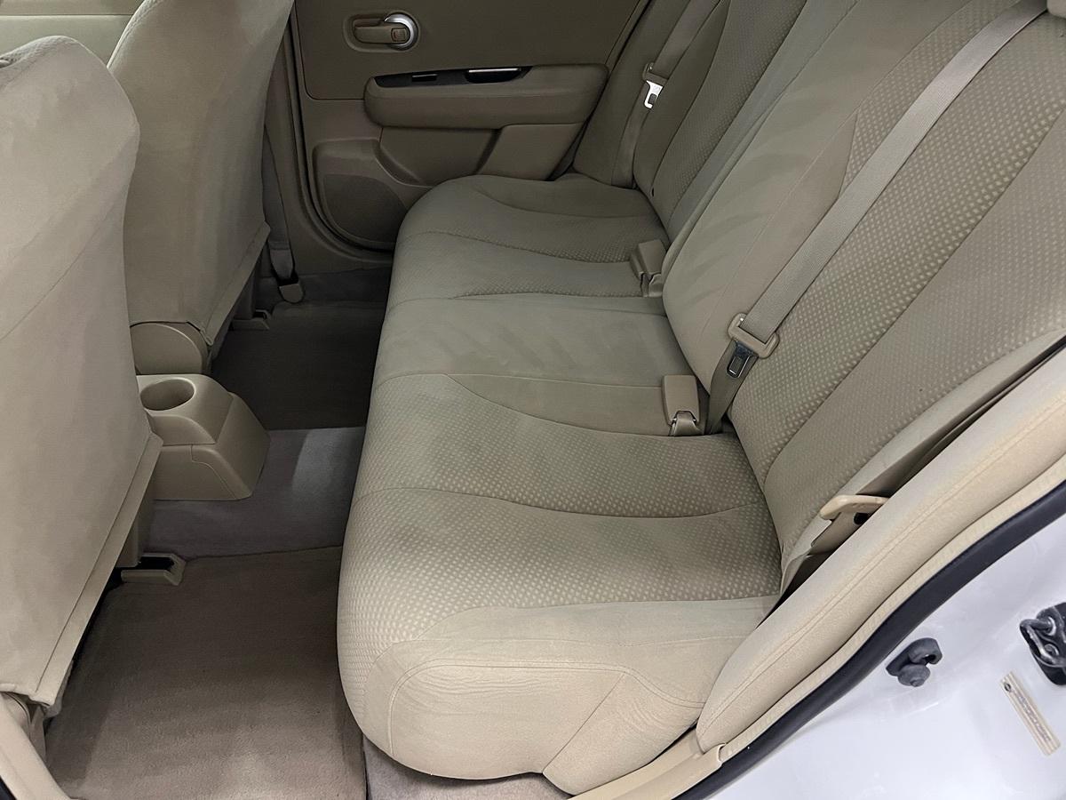 Nissan Versa S - Thumbnail 10