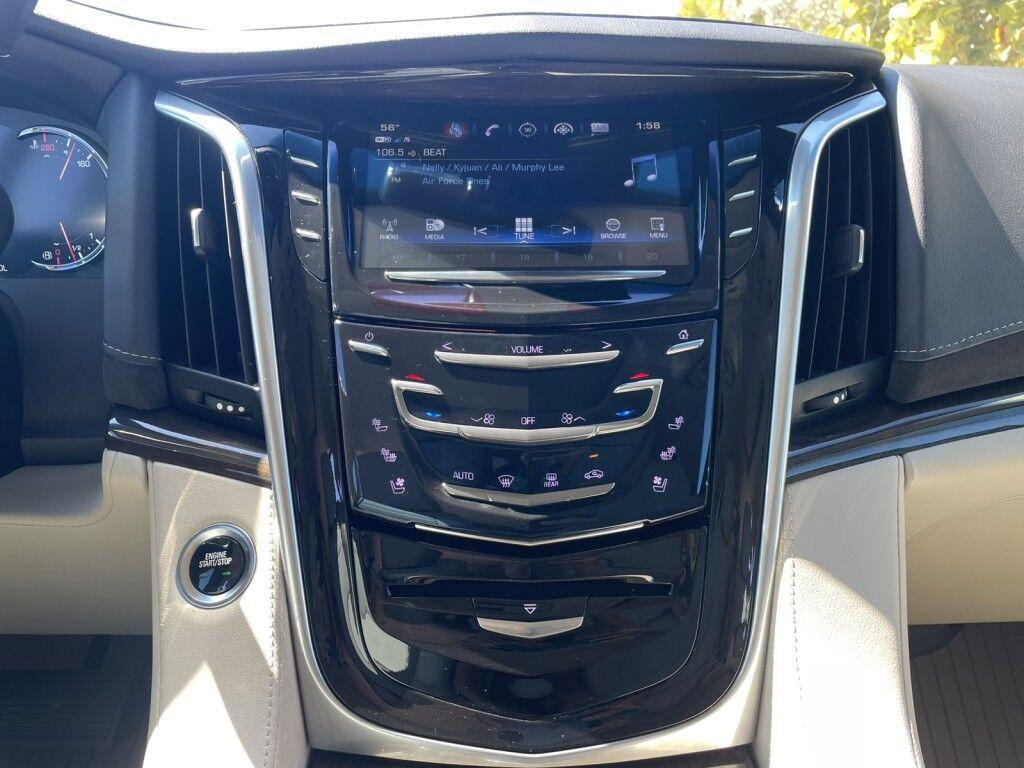 Cadillac Escalade - Thumbnail 17