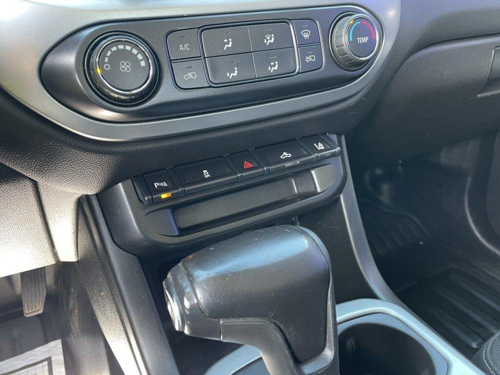 Chevrolet Colorado - Thumbnail 18