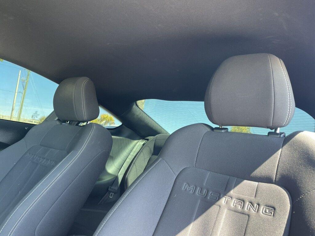 Ford Mustang - Thumbnail 16