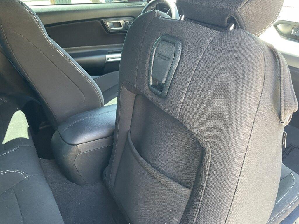 Ford Mustang - Thumbnail 11