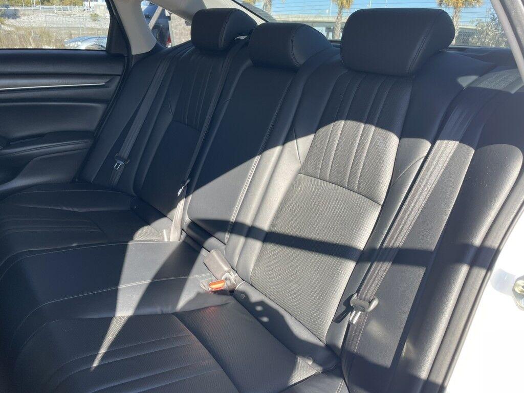 Honda Accord Sedan - Thumbnail 10