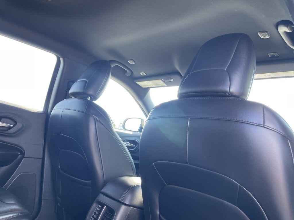 Jeep Cherokee - Thumbnail 9