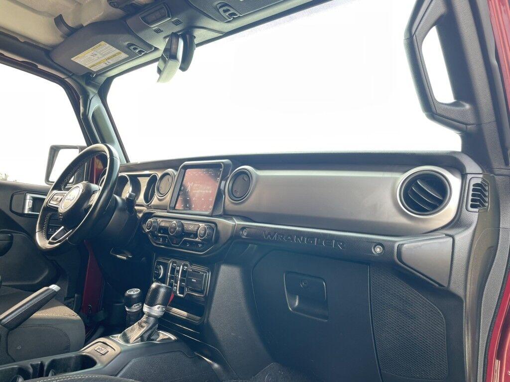 Jeep Wrangler - Thumbnail 8