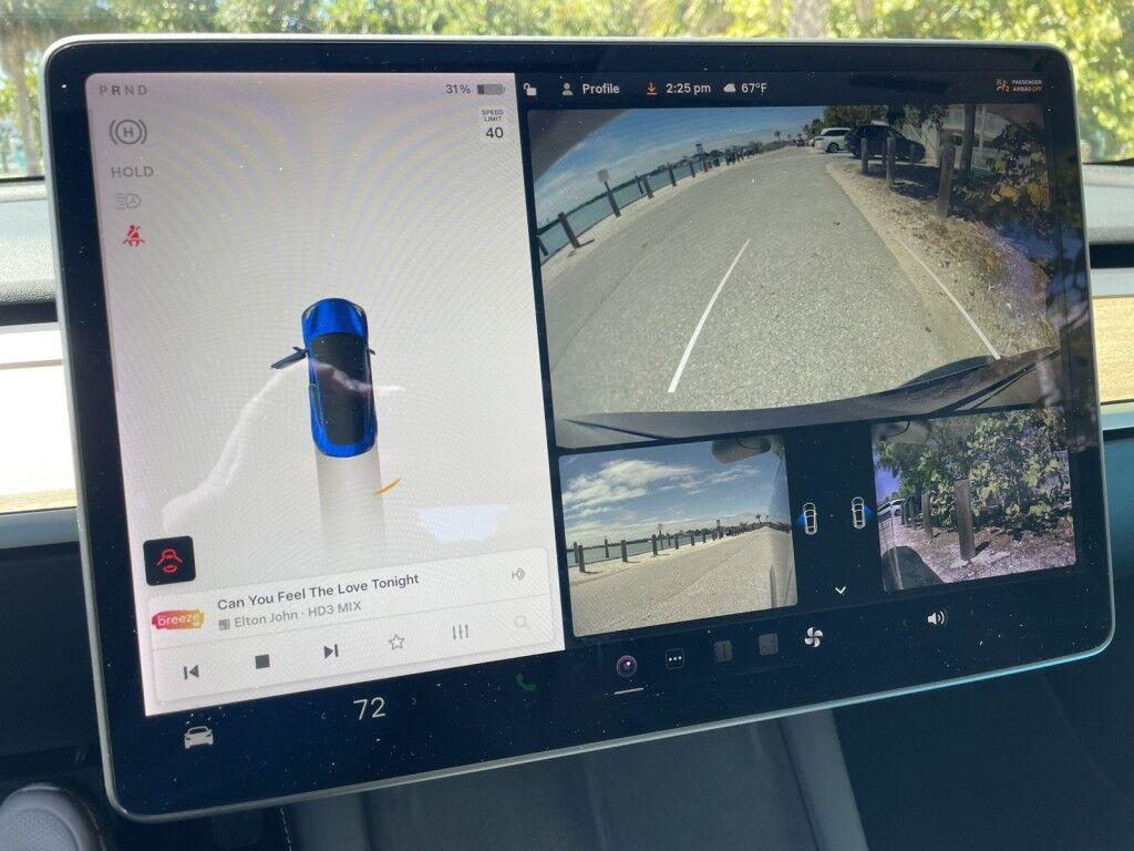 Tesla Model 3 - Thumbnail 17