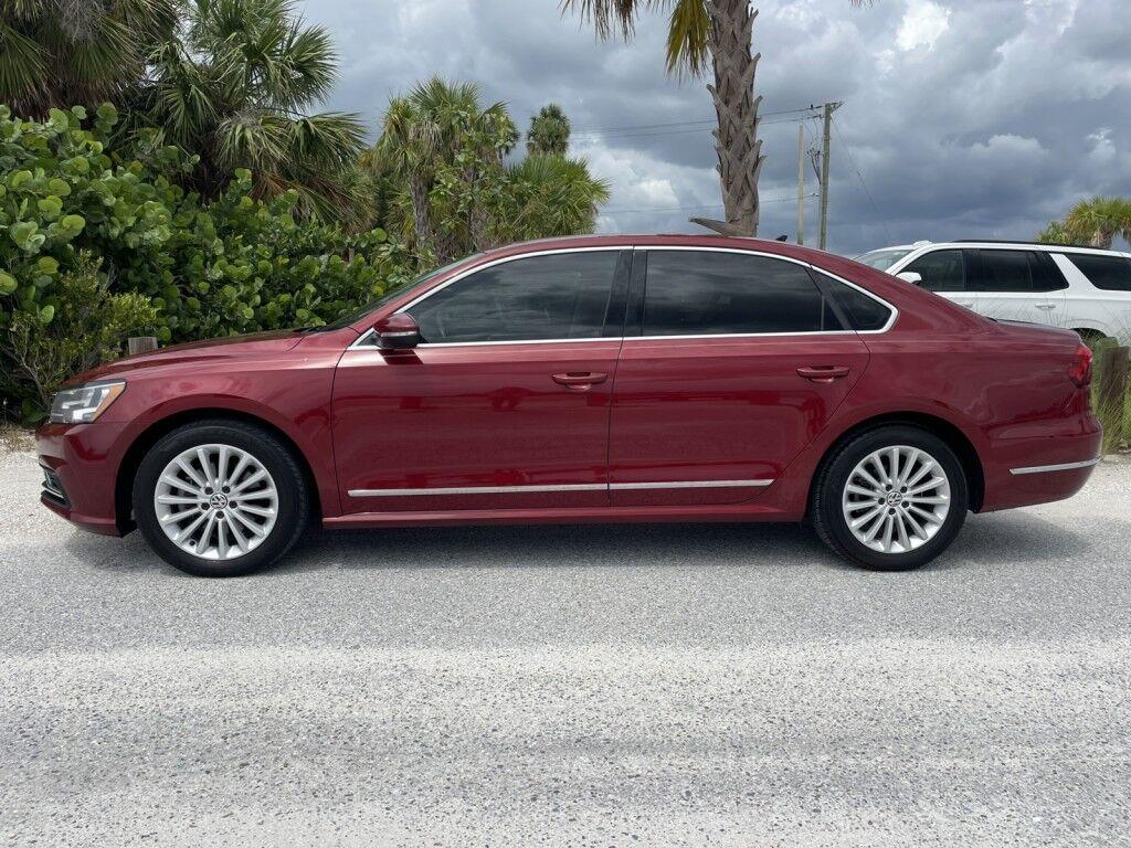 Volkswagen Passat - Thumbnail 3