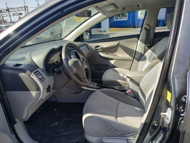 Toyota Corolla - Thumbnail 8