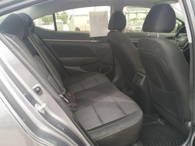 Hyundai Elantra - Thumbnail 11