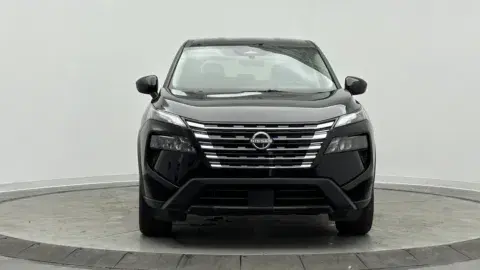 Nissan Rogue Sv - Thumbnail 3