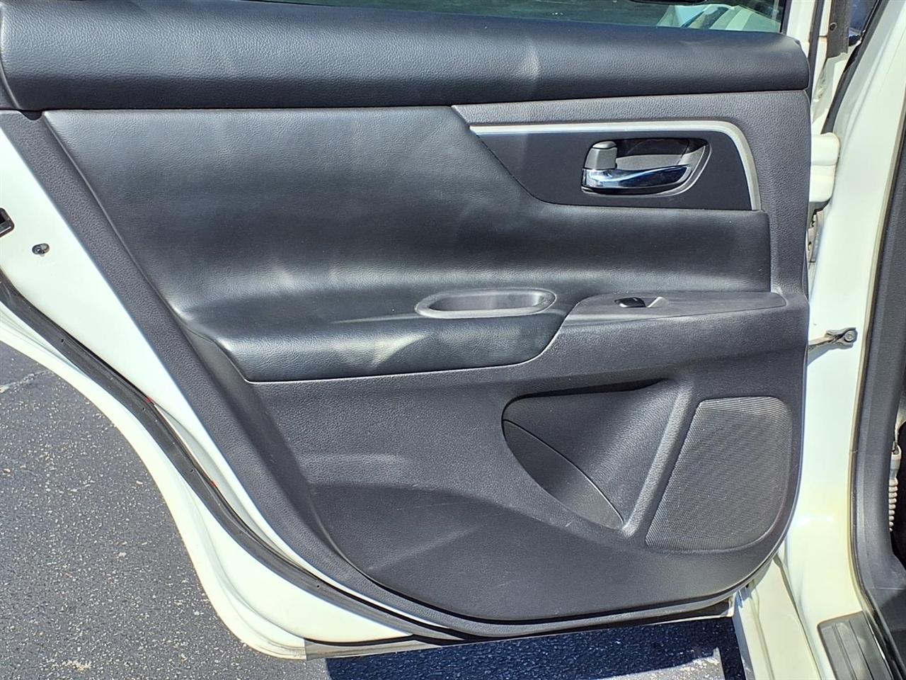 Nissan Altima2.5 Sv - Thumbnail 13