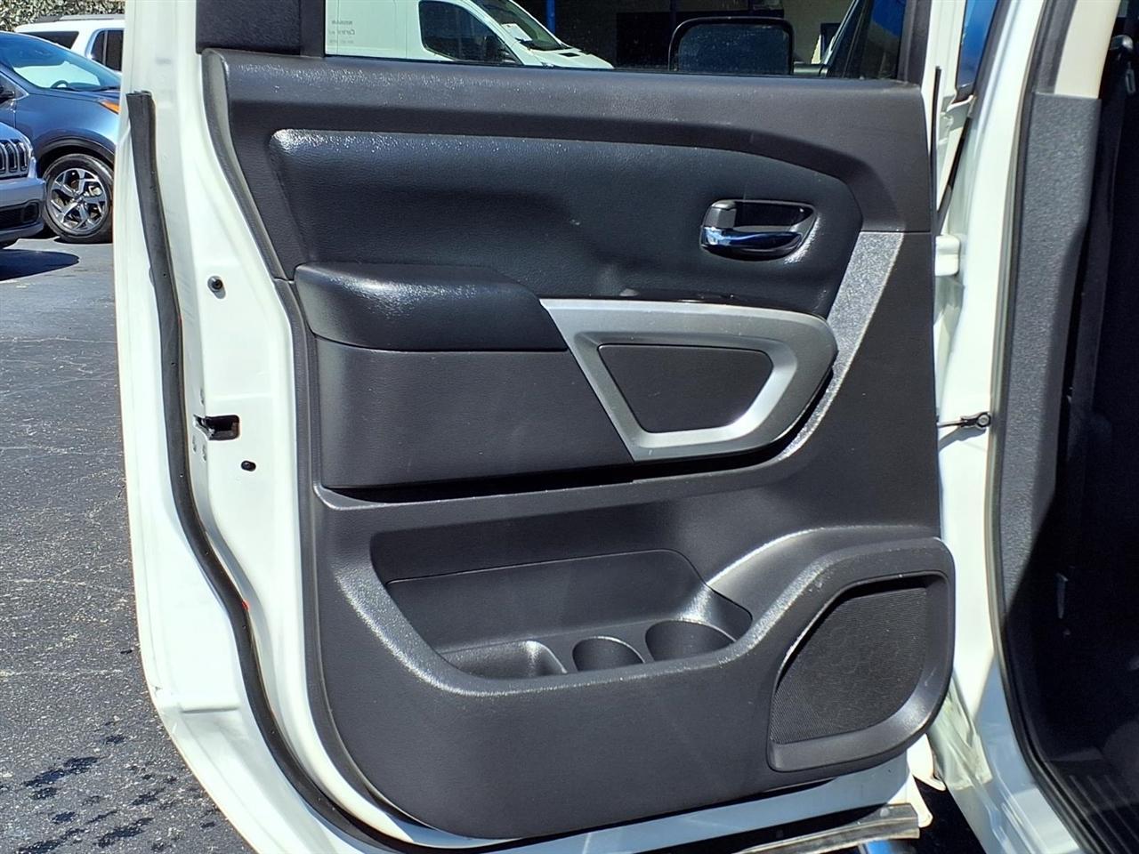 Nissan Titan2Wd Crew Cab Se - Thumbnail 11