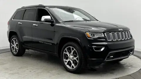 Jeep Grand Cherokee Overland - Thumbnail 4