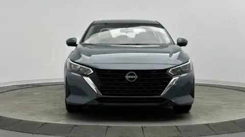 Nissan Sentra Sv - Thumbnail 3