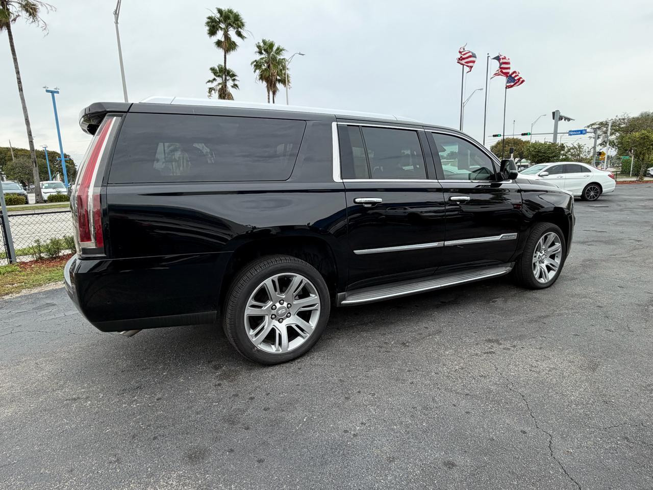 Cadillac Escalade Esv 2Wd Luxury - Thumbnail 4