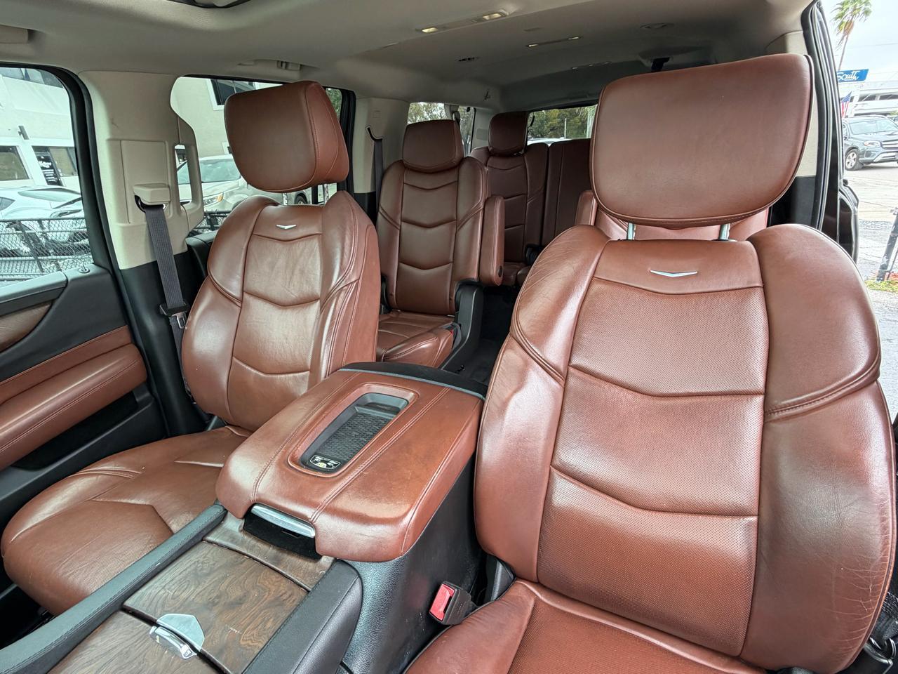 Cadillac Escalade Esv 2Wd Luxury - Thumbnail 16