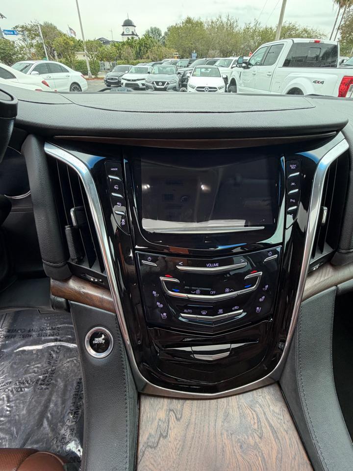 Cadillac Escalade Esv 2Wd Luxury - Thumbnail 18