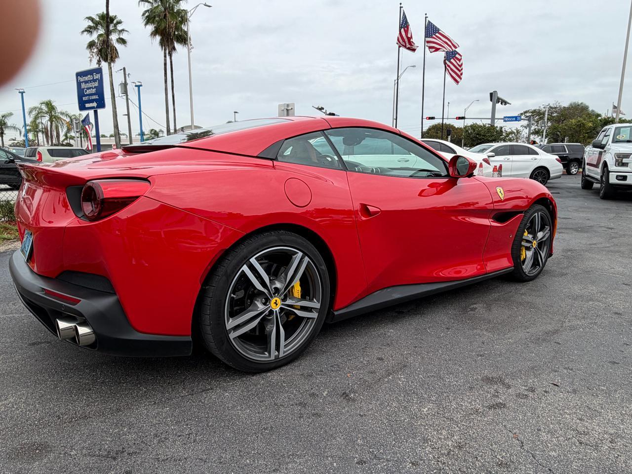 Ferrari Portofino Convertible - Thumbnail 4