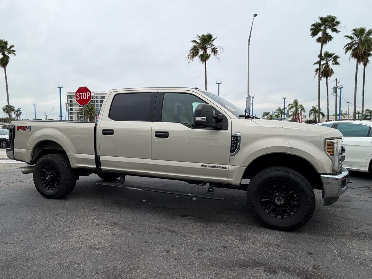 Ford F-250 Sd King Ranch Crew Cab 4Wd - Thumbnail 3