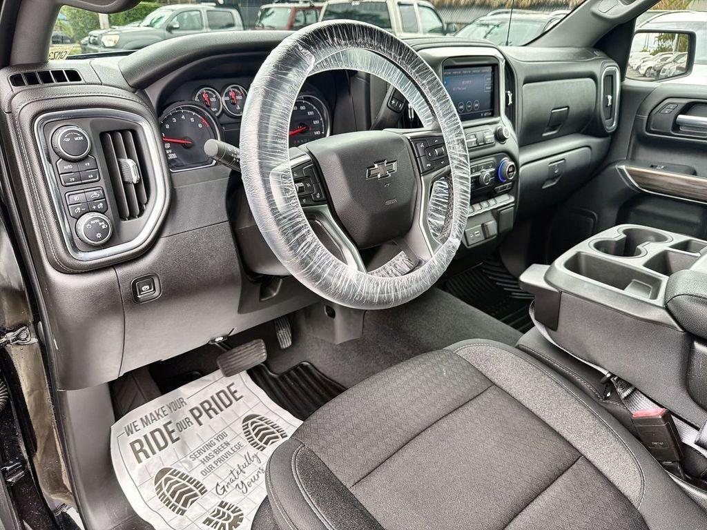 Chevrolet Silverado 1500 Rst 4Wd Crew Cab - Thumbnail 17