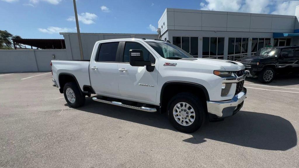 Chevrolet Silverado 2500Hd Lt 4Wd Crew Cab - Thumbnail 3