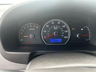 Hyundai Elantra - Thumbnail 17