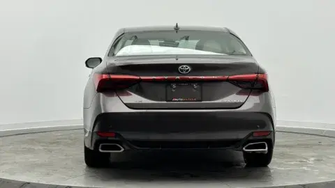 Toyota Avalon Xle - Thumbnail 5