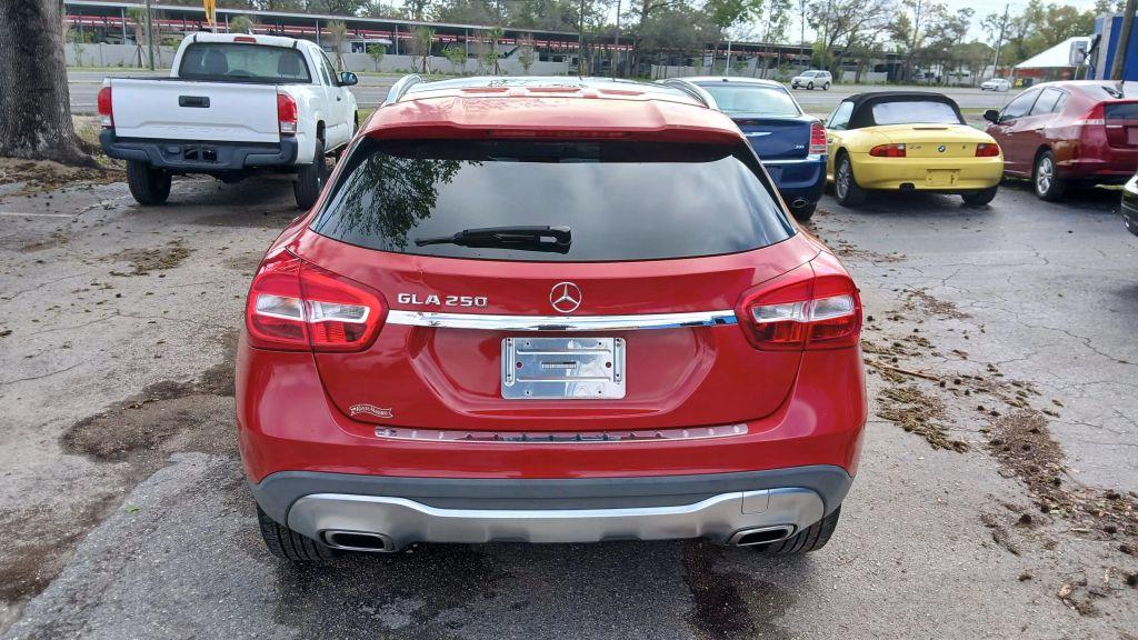 Mercedes-Benz Gla - Thumbnail 10