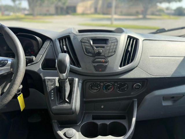 Ford Transit 250 Van - Thumbnail 3