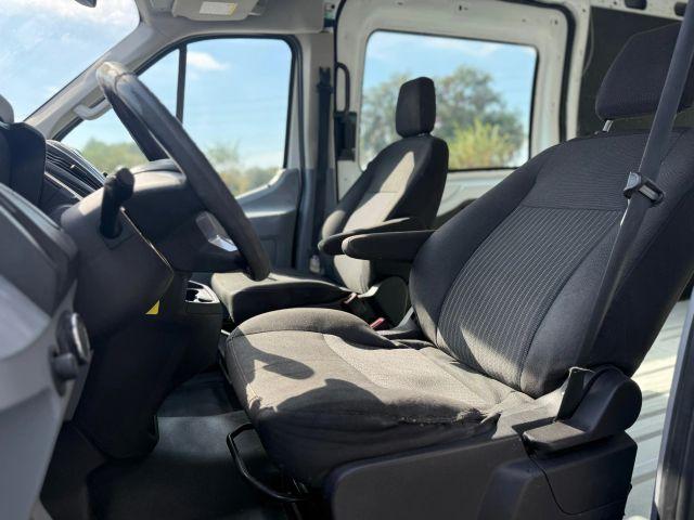 Ford Transit 250 Van - Thumbnail 2