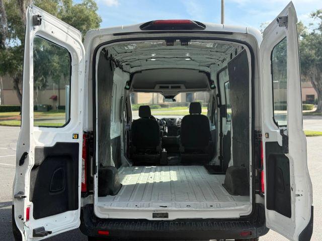 Ford Transit 250 Van - Thumbnail 13