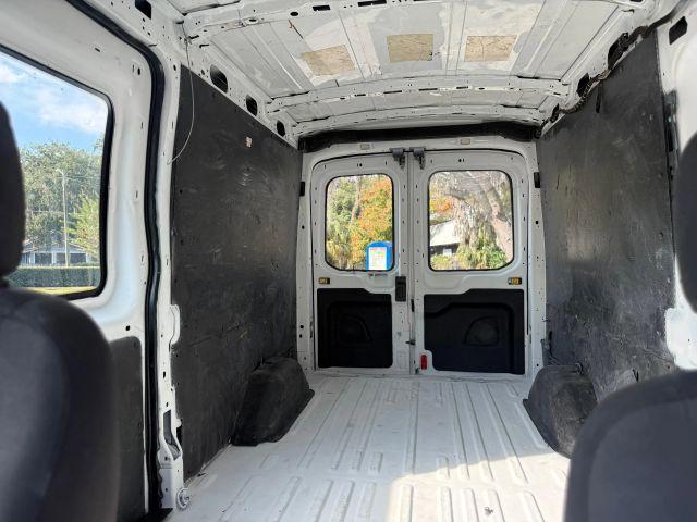 Ford Transit 250 Van - Thumbnail 14