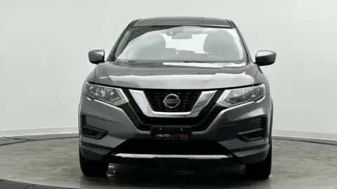 Nissan Rogue S - Thumbnail 3