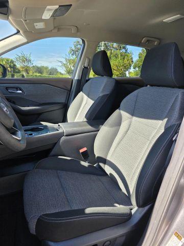 Nissan Rogue - Thumbnail 3