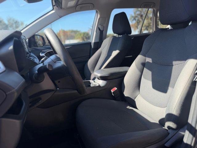 Toyota Rav4 - Thumbnail 8