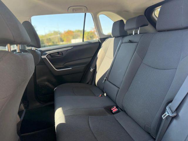 Toyota Rav4 - Thumbnail 9