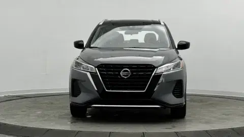 Nissan Kicks Sv - Thumbnail 3