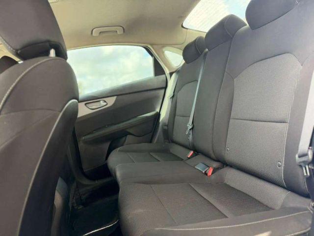 Kia Forte - Thumbnail 6