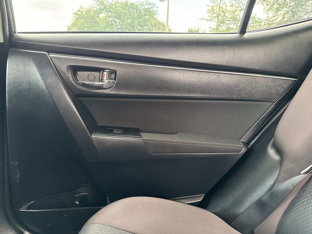 Toyota Corolla Le - Thumbnail 20