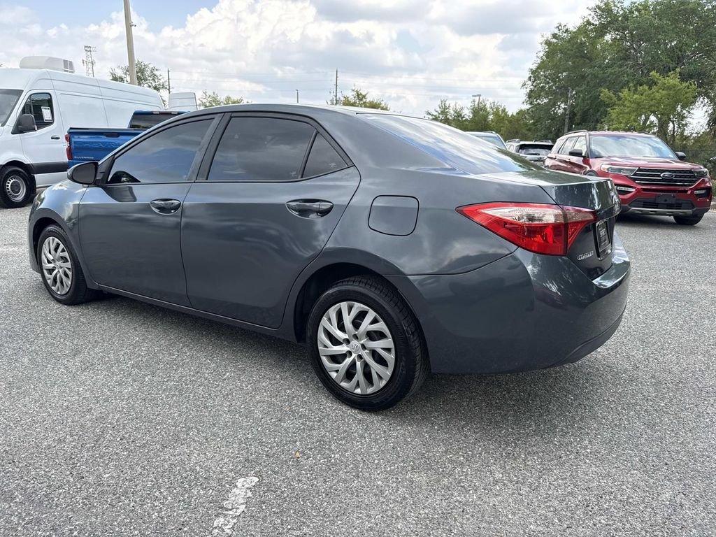 Toyota Corolla Le - Thumbnail 6